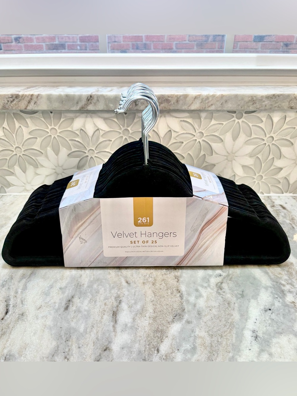 🖤 NWT Velvet Hangers